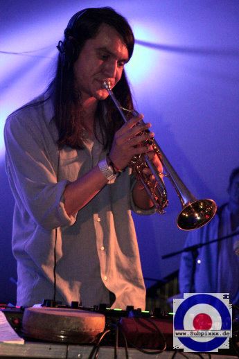 Global Grooves (D)